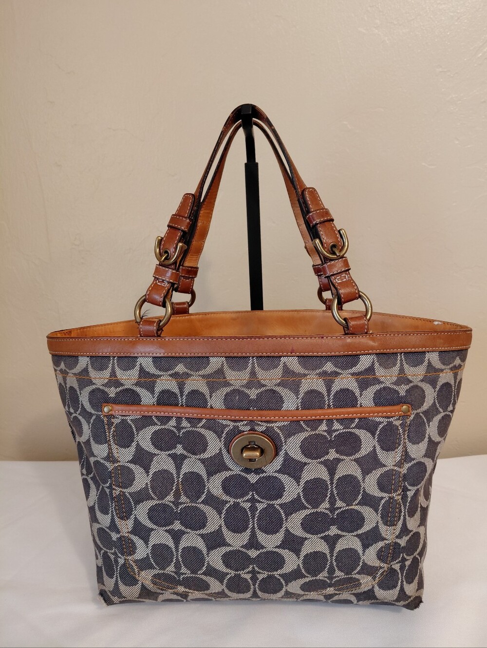 Coach Vintage Denim Signature Turnlock Tote Bag, Style # 7045 - Picture 2 of 14